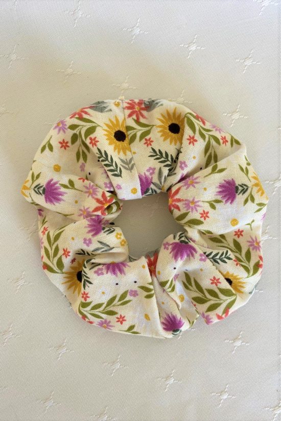 Flower Field Scrunchie - Image 2