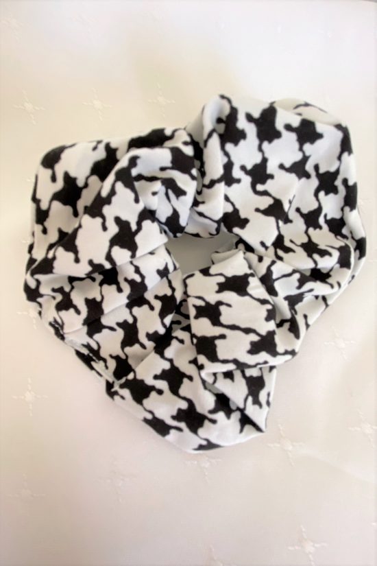Houndstooth Scrunchie - Image 3
