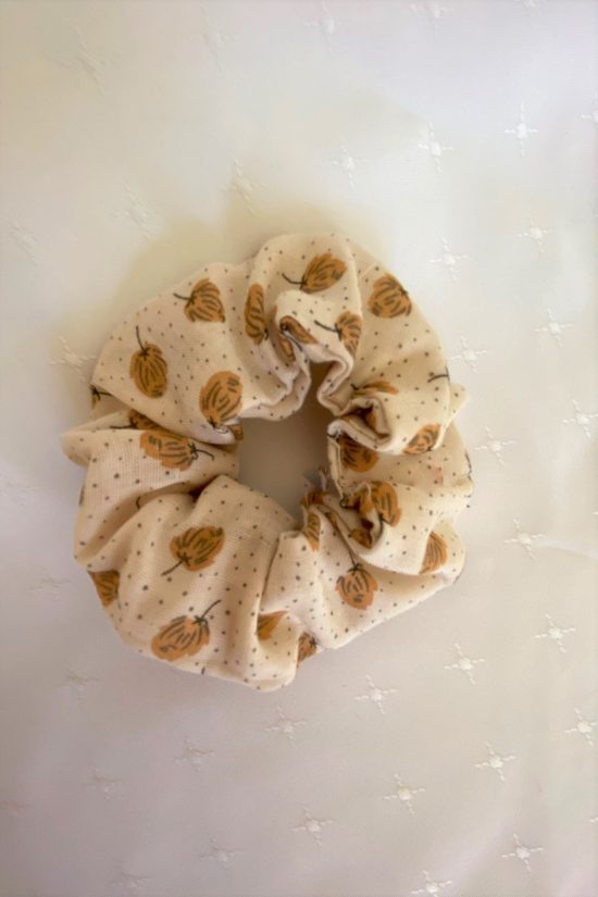 Neutral Buds Scrunchie - Image 3