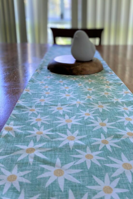 Small Table Runner - Daisy