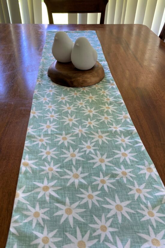 Small Table Runner - Daisy - Image 2