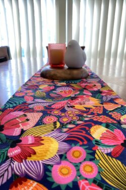 Table Runner Wild Proteas