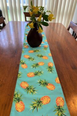 Table Runner Pineapples