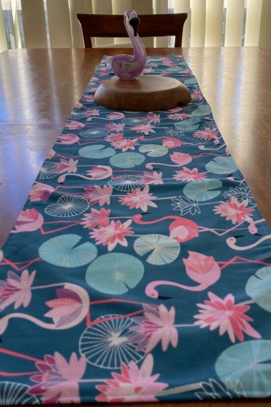 Table Runner Flamingos - Image 3