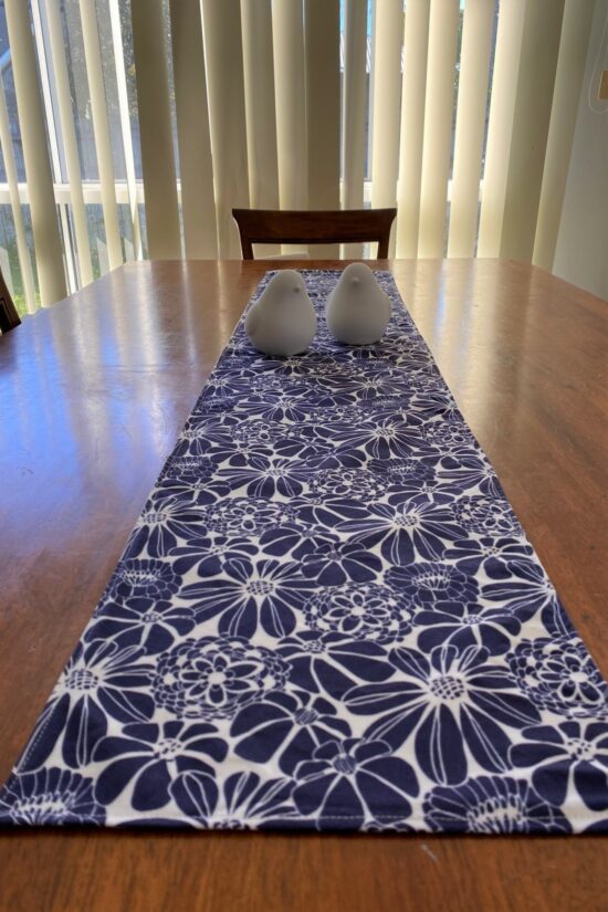 Table Runner Navy Floral - Image 2