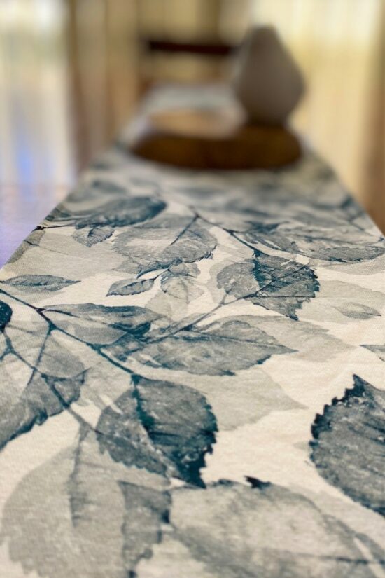 Table Runner Frosted Leaves - Image 2