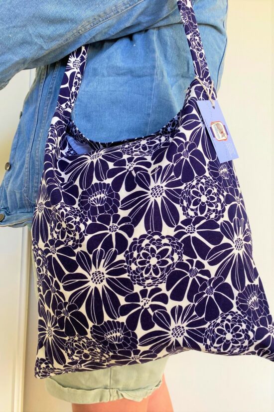 Carry Bag Monochrome Flowers - Image 2