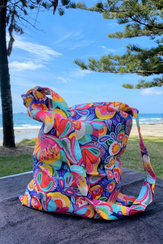 Carry Bag Vibrant Floral - Image 3