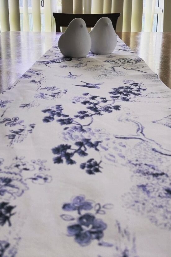 Table Runner Empress Garden