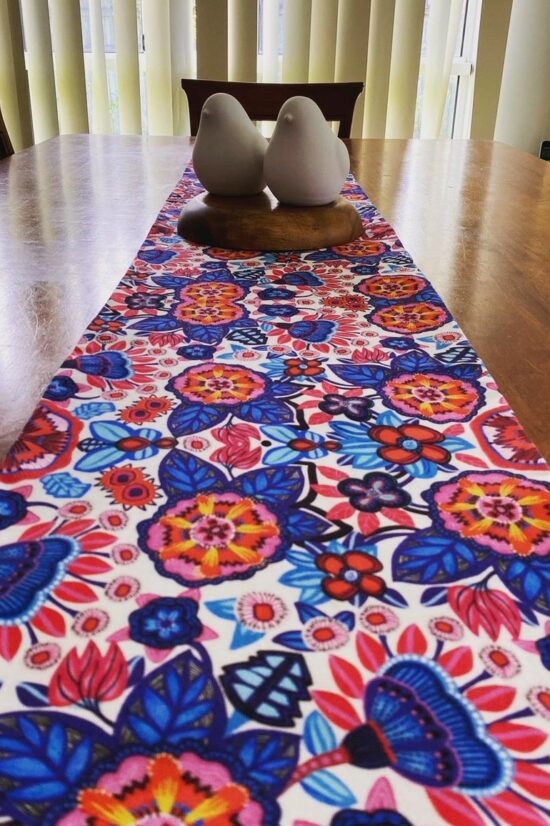 Table Runner Graphic Flowers - Image 3
