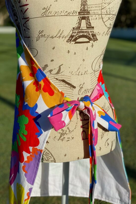Apron Posy - Image 2