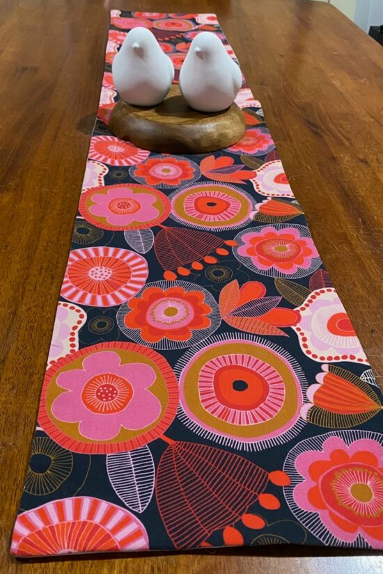 Table Runner Happiness - Image 2
