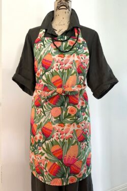 Apron Gum Blossoms