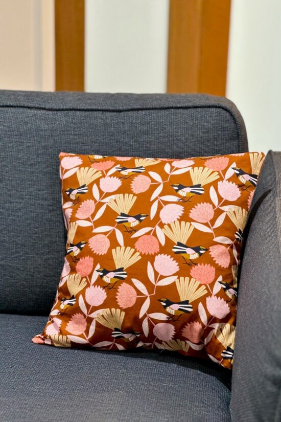 Fantail cushion cover - Image 2