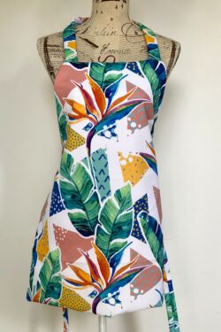 Apron Bird of Paradise
